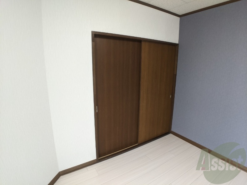 収納　寝室の収納です。部屋がすっきり片付きます。