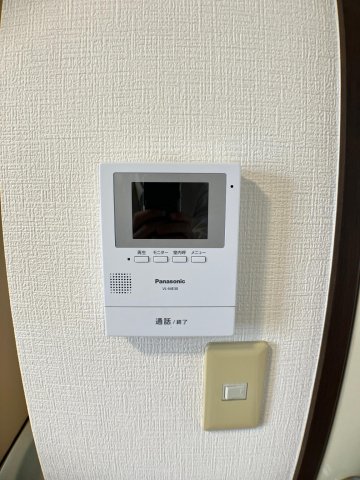 セキュリティ　TV付インターホンついています！