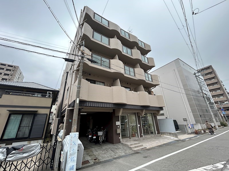 フリードム西宮の外観写真