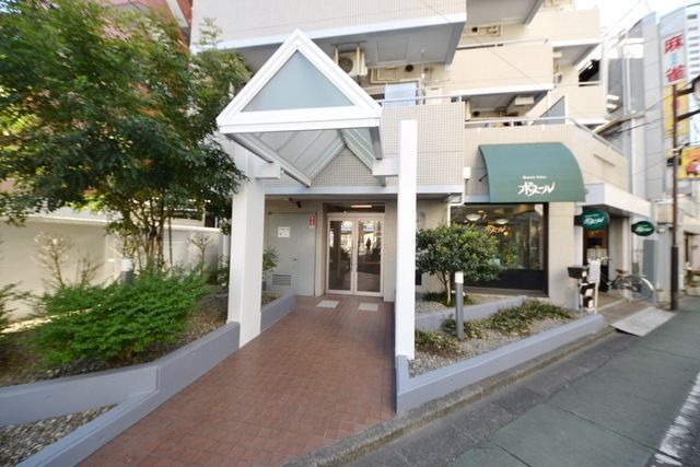 エントランス　★お部屋の入口です★