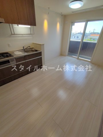 居室・リビング　別部屋写真です。