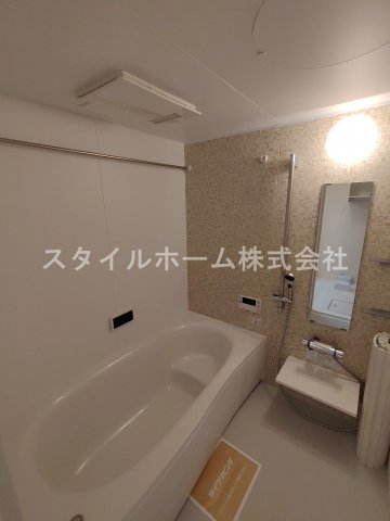 バス・シャワールーム　別部屋写真です。