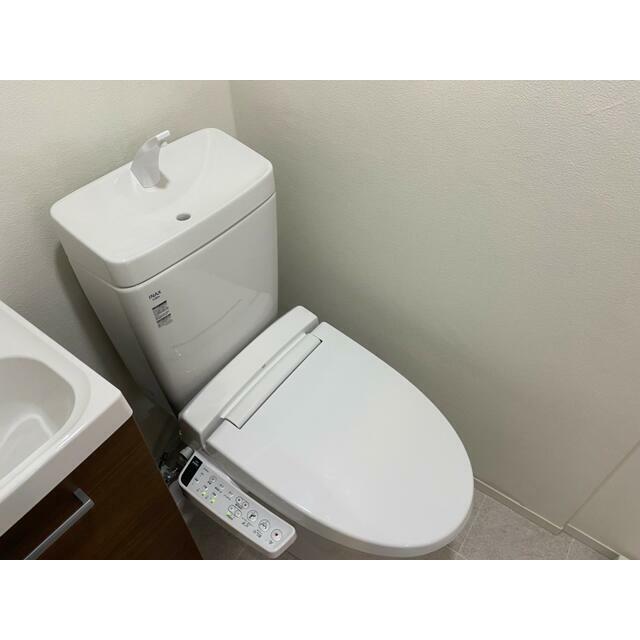 トイレ　温水便座付きトイレ