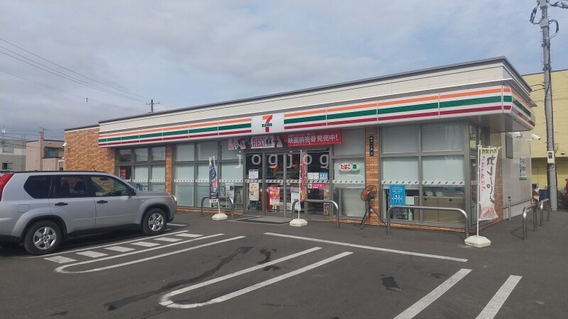 コンビニ　セブンイレブン滝川緑町店（コンビニ）まで3301m