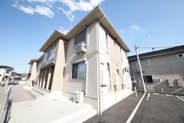 建物外観　～周りは静かな住環境～