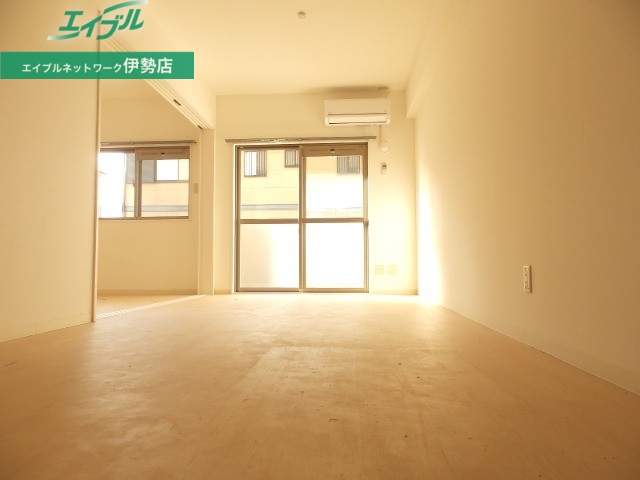 居室・リビング　同物件別部屋参考写真