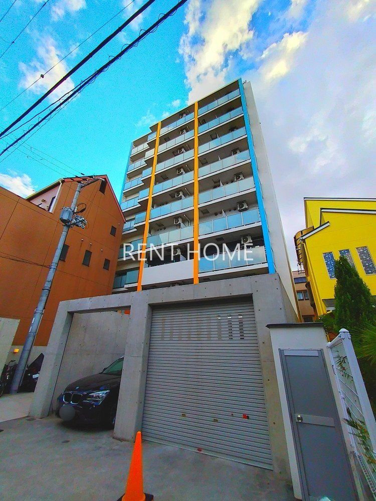 建物外観　鉄筋コンクリート造　９階建