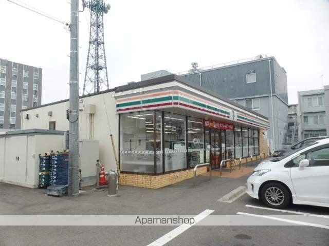 コンビニ　セブンイレブン（コンビニ）まで465m