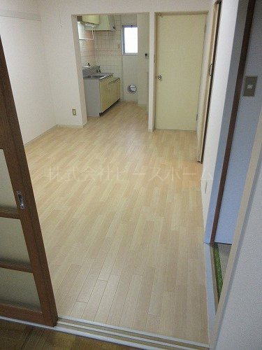 居室・リビング　別号室参考写真