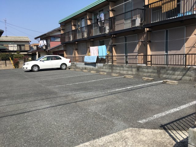 駐車場　車をお持ちの方に嬉しい敷地内駐車場です。