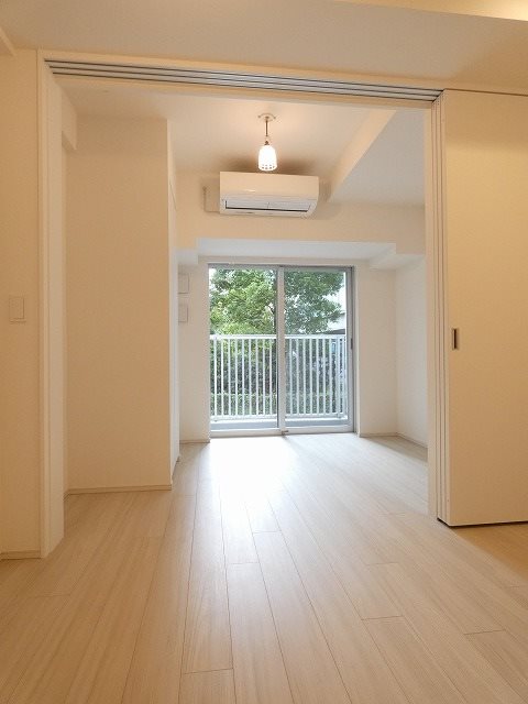 居室・リビング　居室