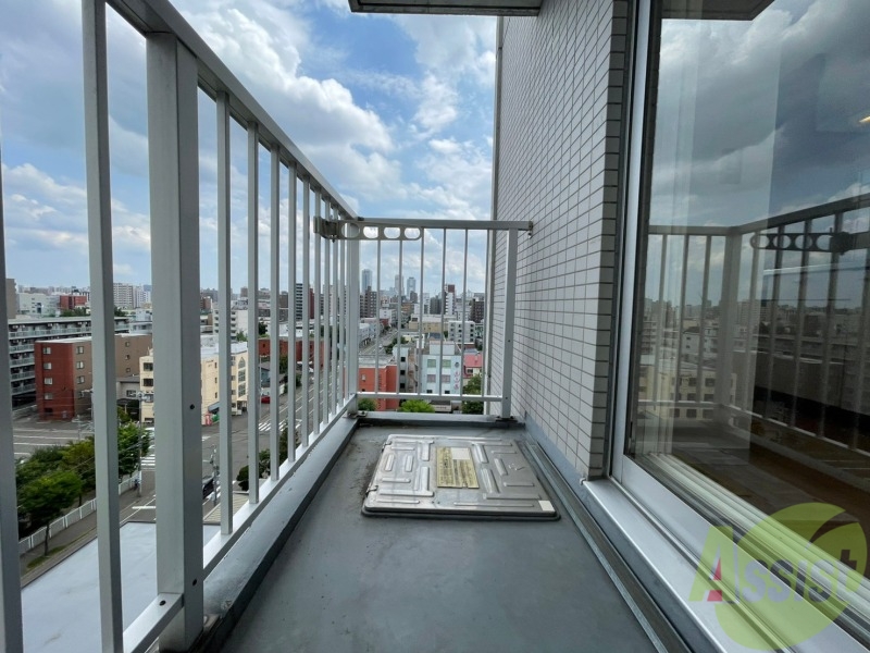 バルコニー　バルコニーが付いていますので一息ついてみてはいかがですか。