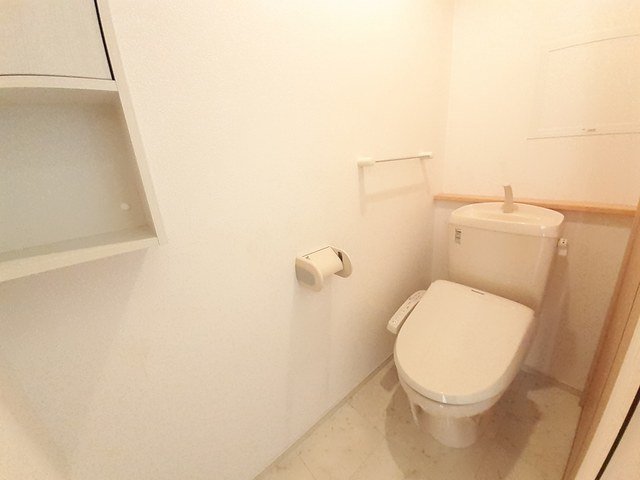 トイレ　トイレもきれいです