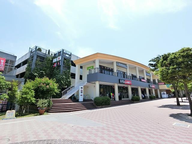 ショッピングセンター　VeLeV（ショッピングセンター）まで206m
