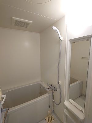 バス・シャワールーム　日々の暮らしに欠かせないお風呂です