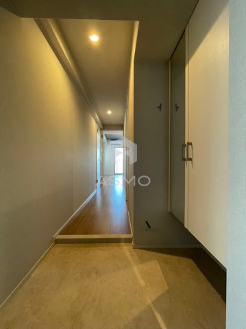 玄関　同マンション別部屋　参考写真