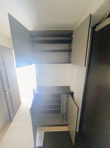 収納　シューズBOX