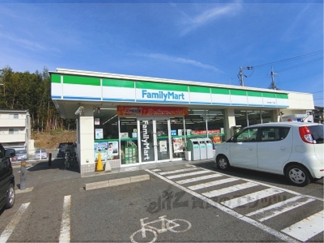コンビニ　ファミリーマート大津神領二丁目（コンビニ）まで1450m
