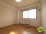 居室・リビング　明るいお部屋は気持ちよく過ごせそうですね。
