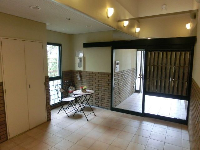 エントランス　オートロック