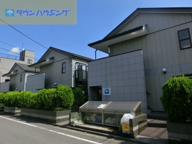 建物外観　住宅地に建つ綺麗なアパートです。