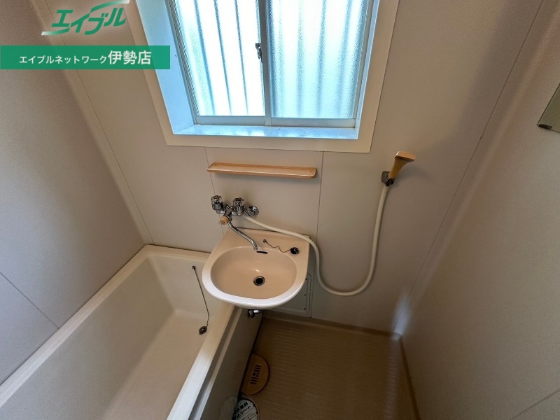 洗面設備　同物件別部屋写真