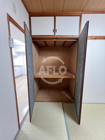 収納　押入
