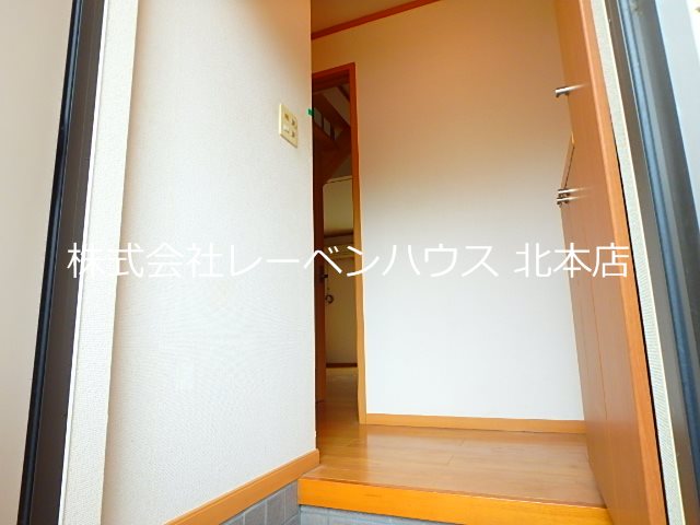 玄関　レーベンハウス北本店へ　048-590-5757