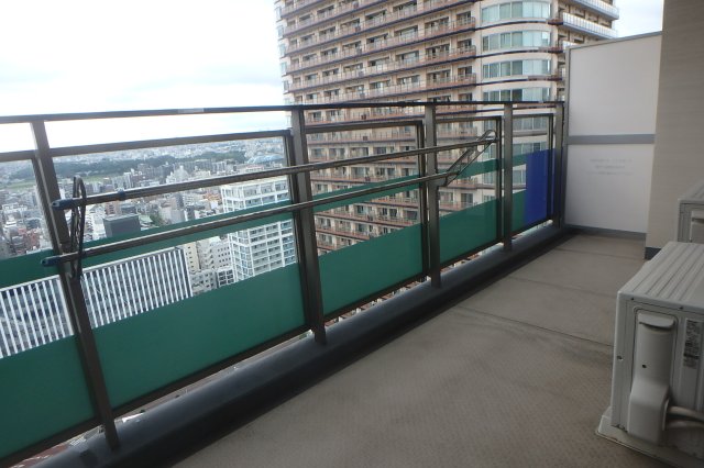 バルコニー　他のお部屋の参考写真となります。