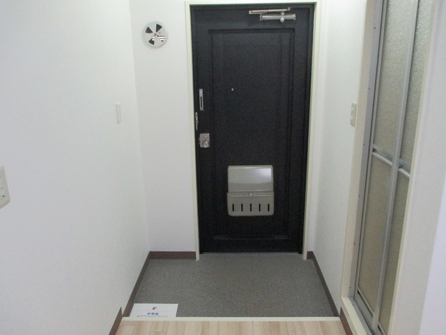 玄関　収納もある玄関です