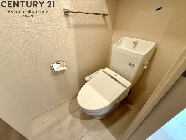 トイレ　温水洗浄便座つきでおすすめです