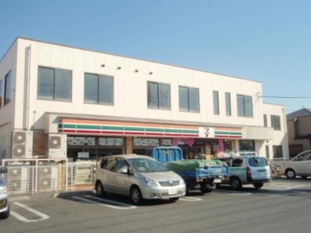 コンビニ　セブンイレブン（コンビニ）まで240m