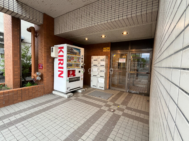 エントランス　宅配ボックス有