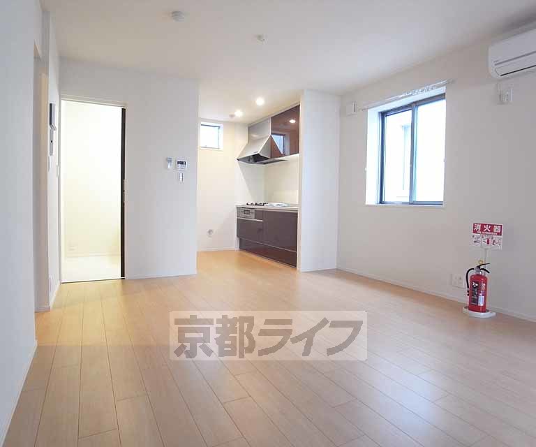 居室・リビング　広々としたリビングです