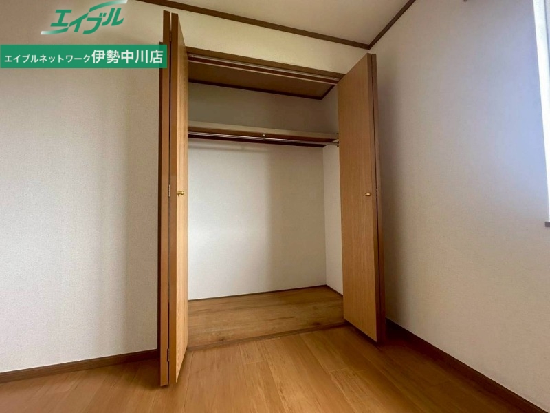 収納　別部屋反転写真
