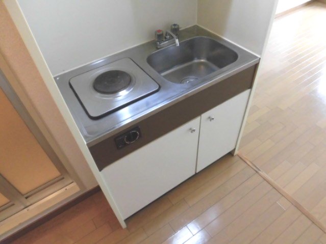 キッチン　収納面も安心のキッチンです