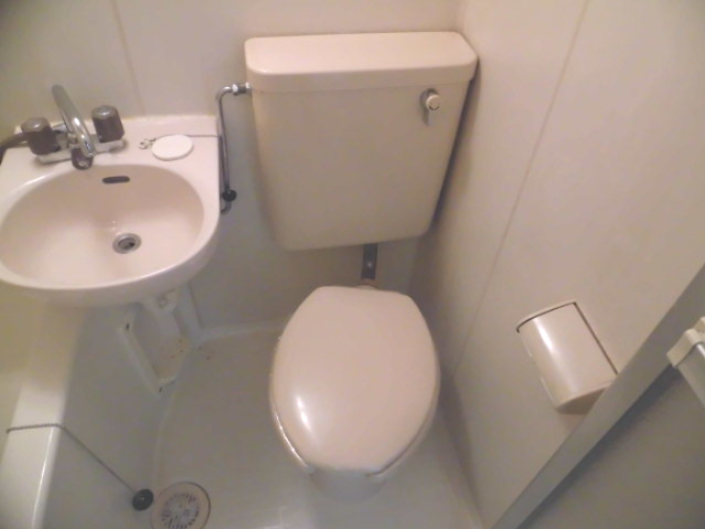トイレ　清潔感のあるきれいなトイレです
