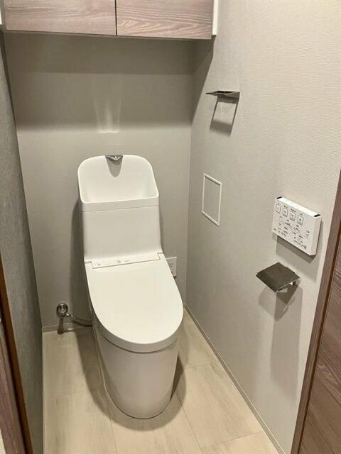 東急田園都市線 溝の口駅 徒歩8分 6階建 築4年のトイレ写真