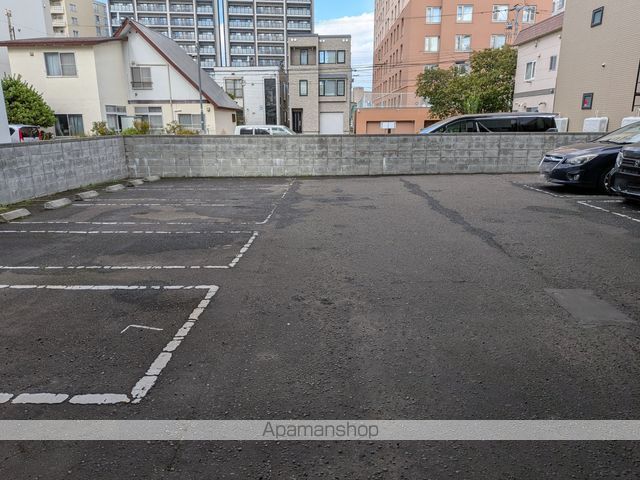 ノヴァ学園前の外観写真