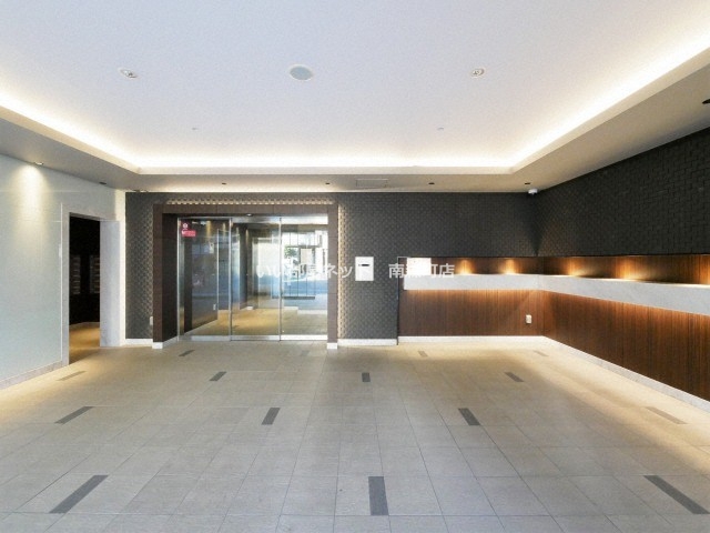 地下鉄谷町線 中崎町駅 徒歩8分 15階建 築13年の外観写真