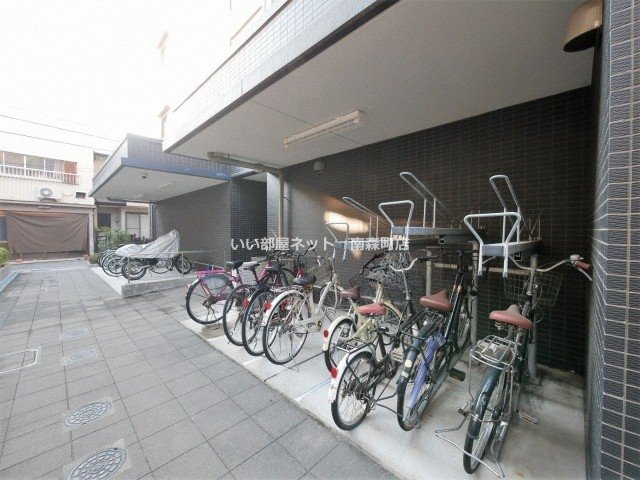 地下鉄谷町線 中崎町駅 徒歩8分 15階建 築13年の外観写真