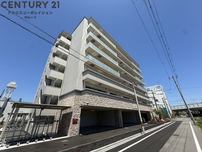 建物外観　オートロックで外部の人間が簡単に出入りできないため安心です。