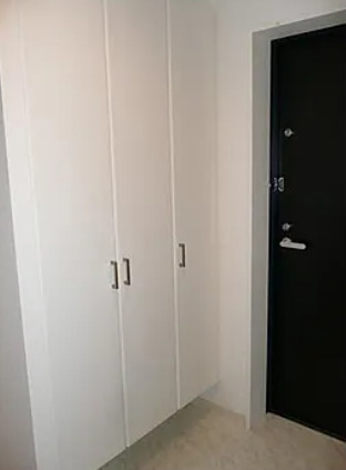 玄関　※別部屋の参考写真です。