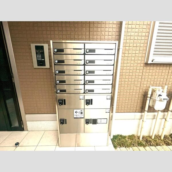 その他設備　ダストボックス
