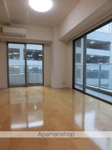 西鉄天神大牟田線 西鉄福岡駅 徒歩6分 22階建 築23年の居間写真