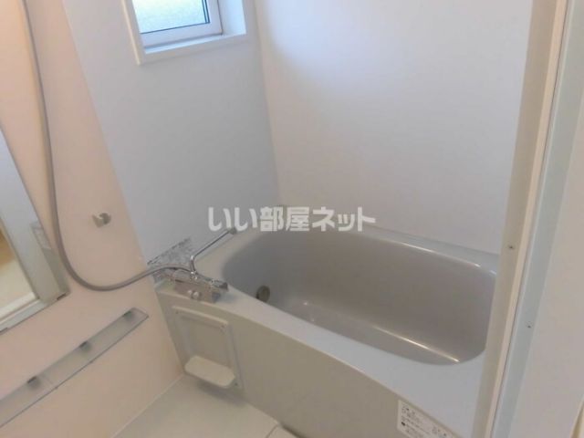東北新幹線 郡山駅 バス乗車時間：15分 最寄りバス停で下車 徒歩3分 2階建 築10年の風呂写真