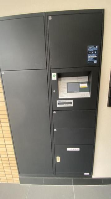その他共有部分　【エントランス（外）】宅配ボックスあり☆