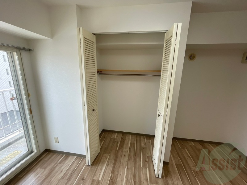 収納　寝室の収納です。部屋がすっきり片付きます。