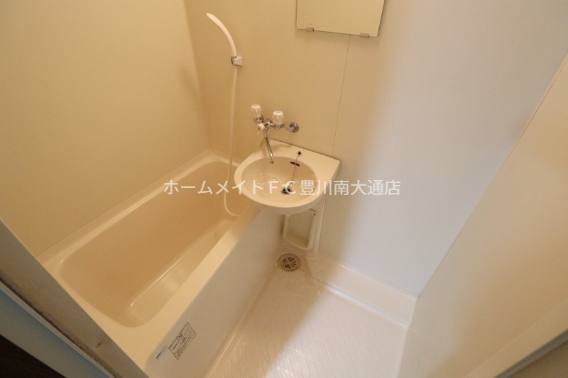 バス・シャワールーム　同型別部屋写真