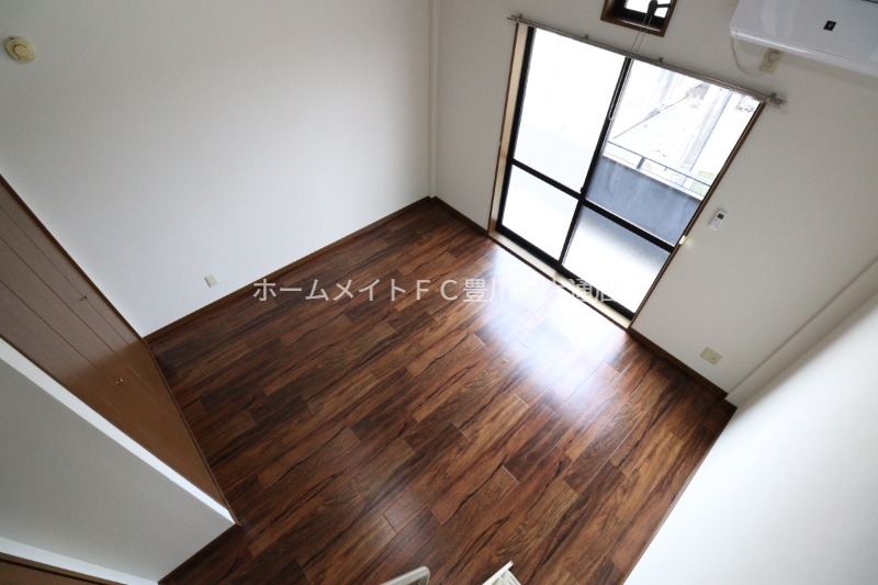 居室・リビング　同型別部屋写真